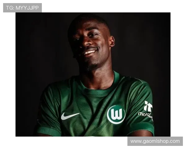 狼堡官方完成买断里昂20岁库姆贝迪签约至2029年长期新约